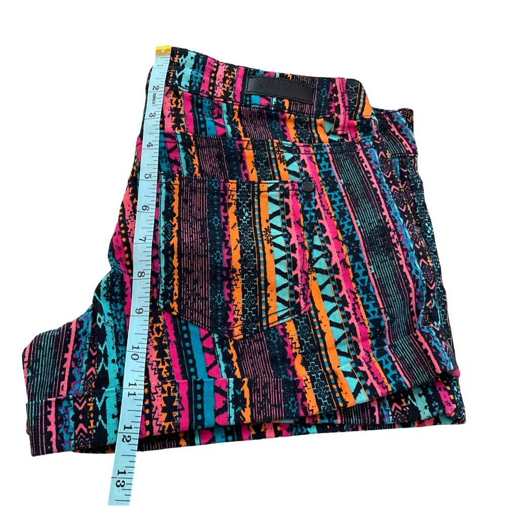 Celebrity Pink Multicolor Boho Shorts Size 9 Juniors NWOT - Picture 6 of 10
